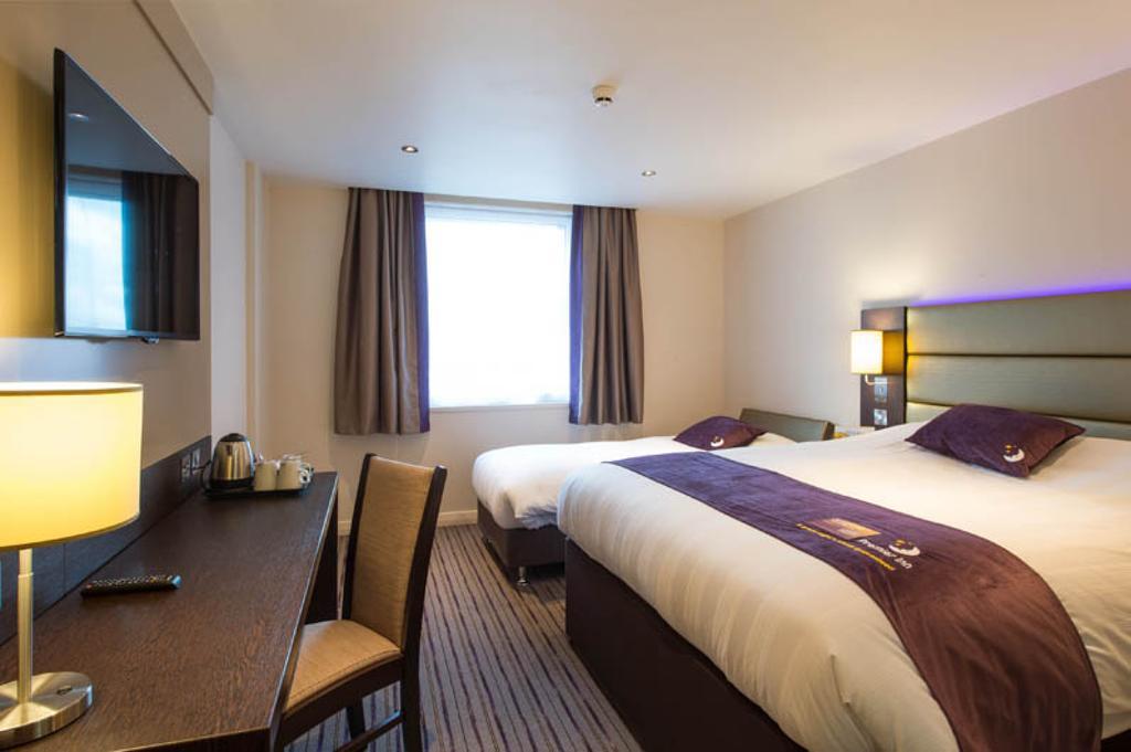 Premier Inn Manchester - Prestwich Dış mekan fotoğraf