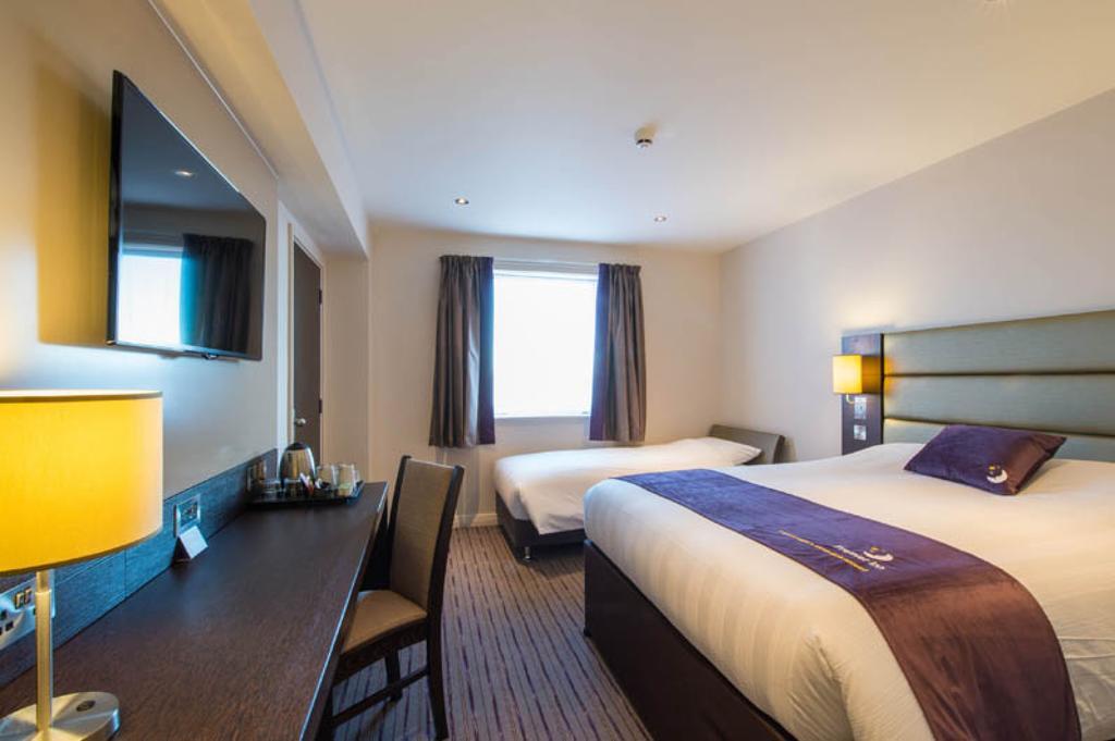 Premier Inn Manchester - Prestwich Dış mekan fotoğraf