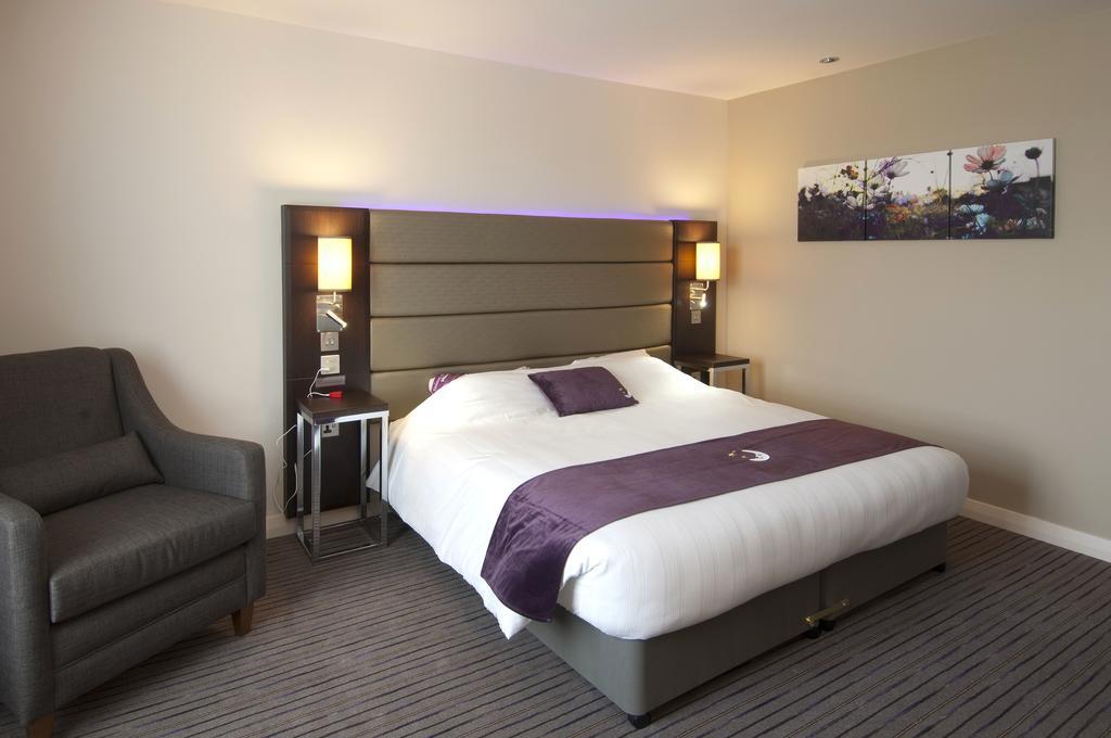 Premier Inn Manchester - Prestwich Dış mekan fotoğraf