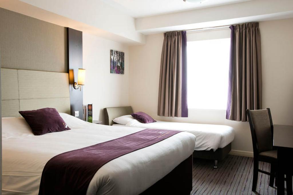Premier Inn Manchester - Prestwich Dış mekan fotoğraf