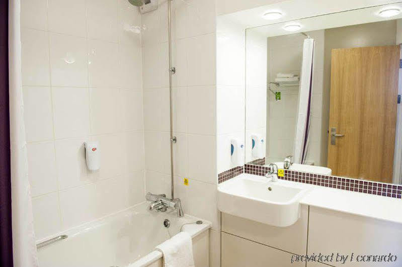 Premier Inn Manchester - Prestwich Dış mekan fotoğraf